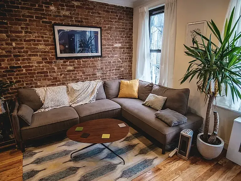 409 E 6th St #4C — Photo 3