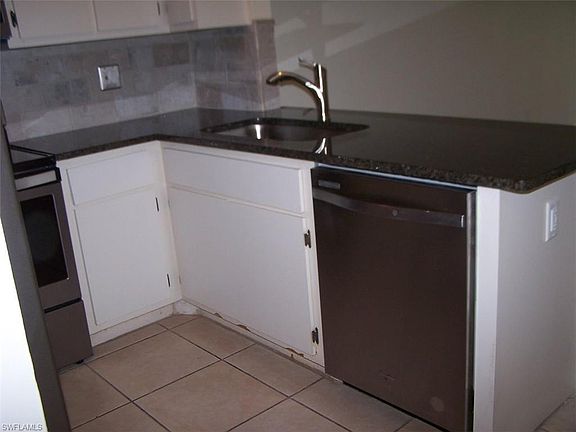 3rd image of 1504 SW 47th Ter APT 109