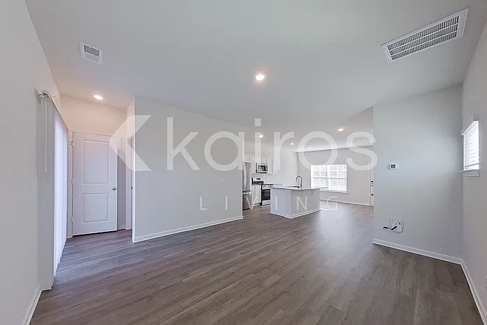 2441 Banyan Cir — Photo 5