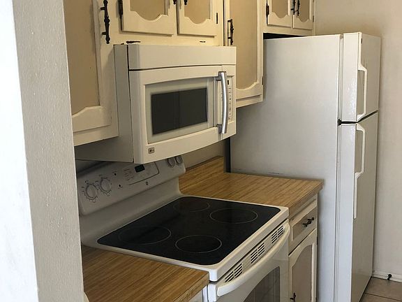 5th image of 2435 Windridge Ct #4