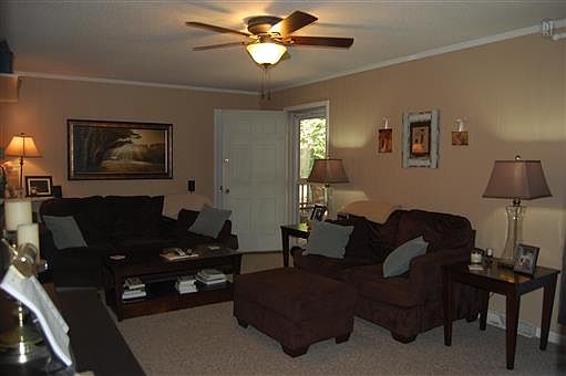 5th image of 304 Lake Court Dr