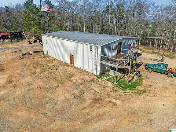 3rd image of 243 Red Oak Ln