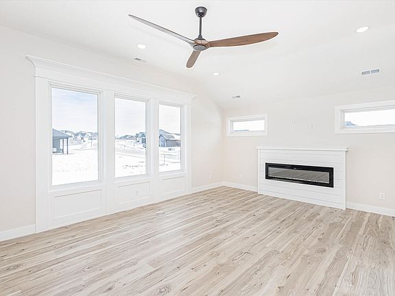 5th image of 5800 S Harvest Rd