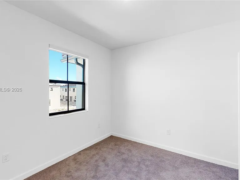 11815 SW 246th Ter — Photo 11