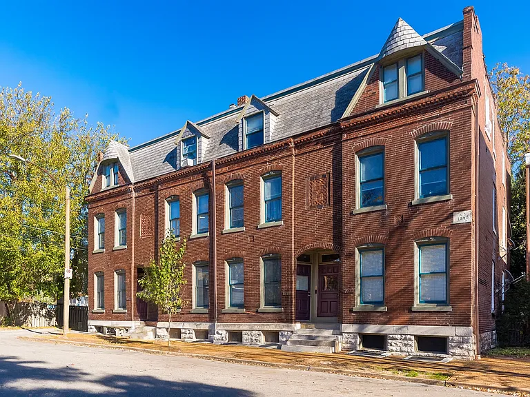 1918 Menard St #B — Photo 21
