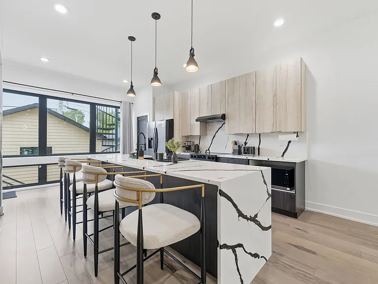 4210 W 5th Ave — Photo 12