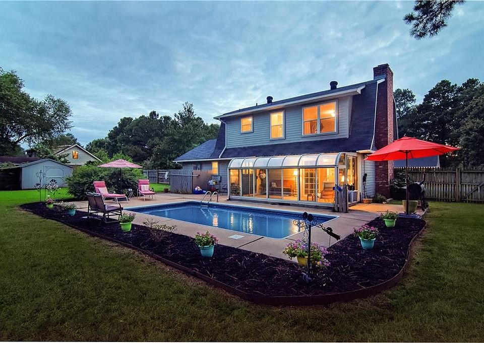 1st image of 2116 S Clover Dr