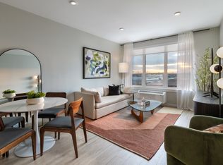 300 Avenue E #6001, Bayonne, NJ 07002