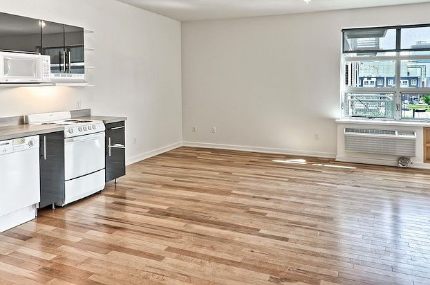 1st image of 1313 Cuming St APT 403