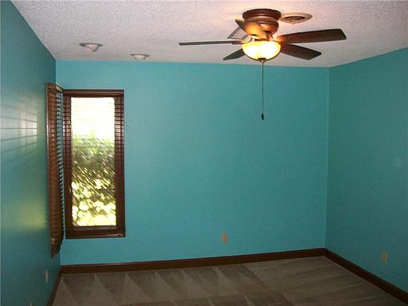 4th image of 1313 Wesley St