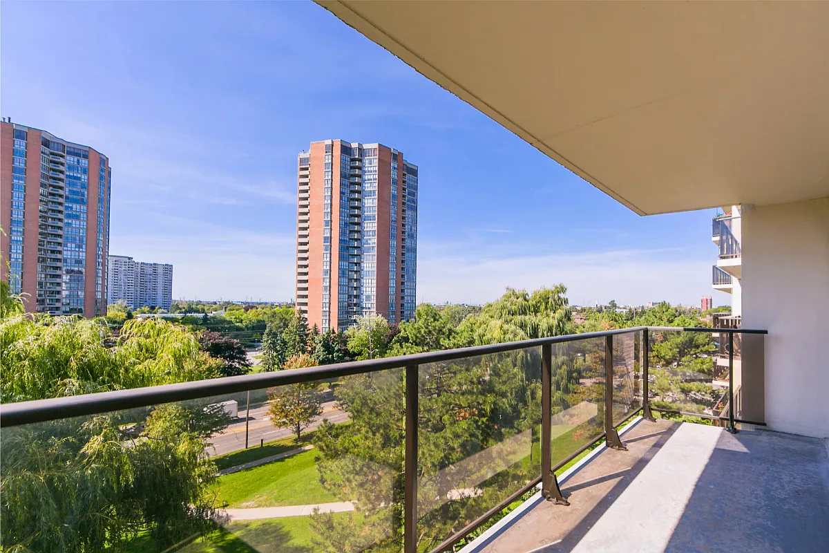 Dixon Apartments — Photo 4