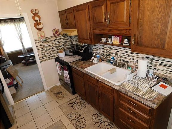 5th image of 1103 Brentwood Dr