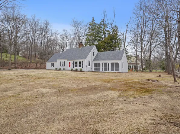 2 Woodley Lane, Norwalk, CT 06851