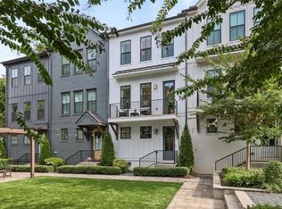 121 Chestnut Cir, Atlanta, GA 30342