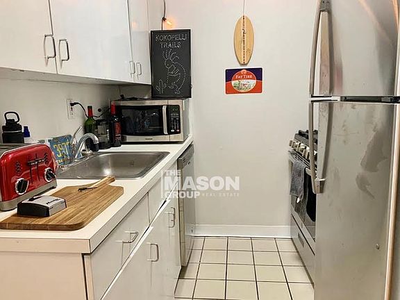 4th image of 337 W 43rd St #5S