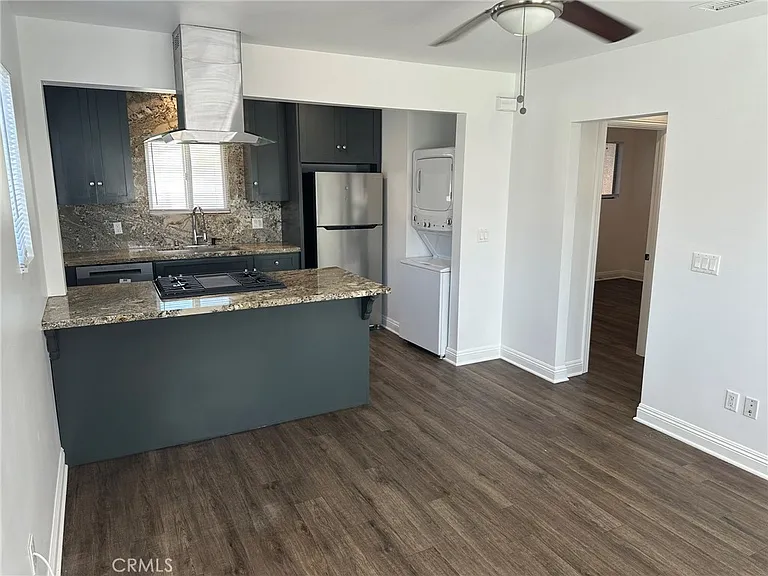 1819 Gramercy Ave #B — Photo 6