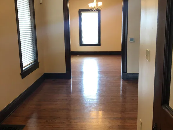 1701 Park Ave, Omaha, NE 68105