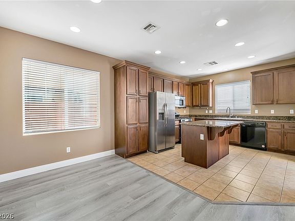 5th image of 9845 Iris Valley St