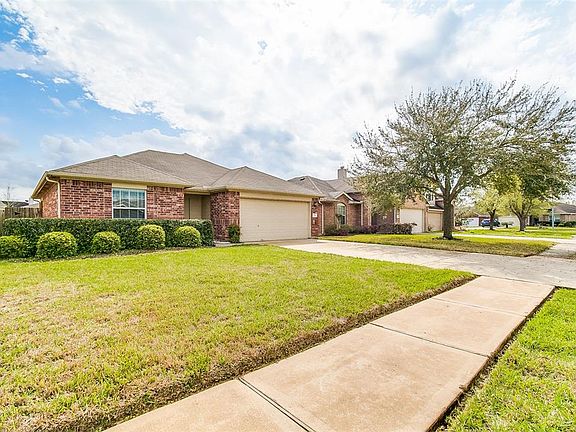3rd image of 7214 Wimberly Oaks Ln
