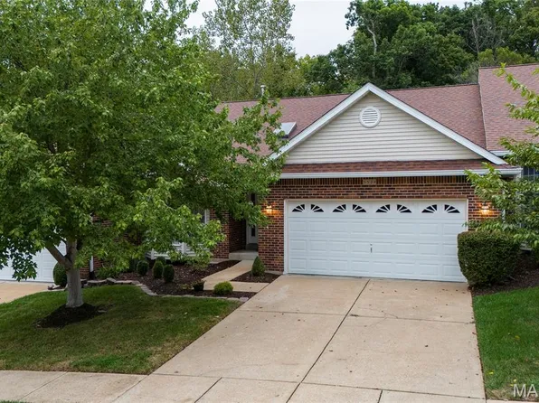 5523 Heatherbluff Ct, Saint Louis, MO 63128