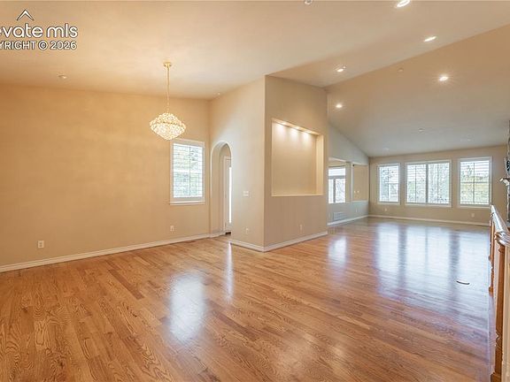 5th image of 5011 Vermillion Ct