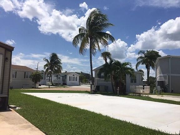 4th image of 726 Nettles Blvd