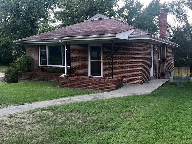 9031 Harold Dr — Photo 8