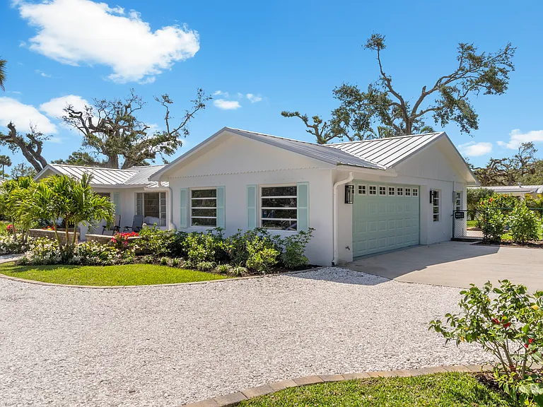 594 Bougainvillea Ln — Photo 49
