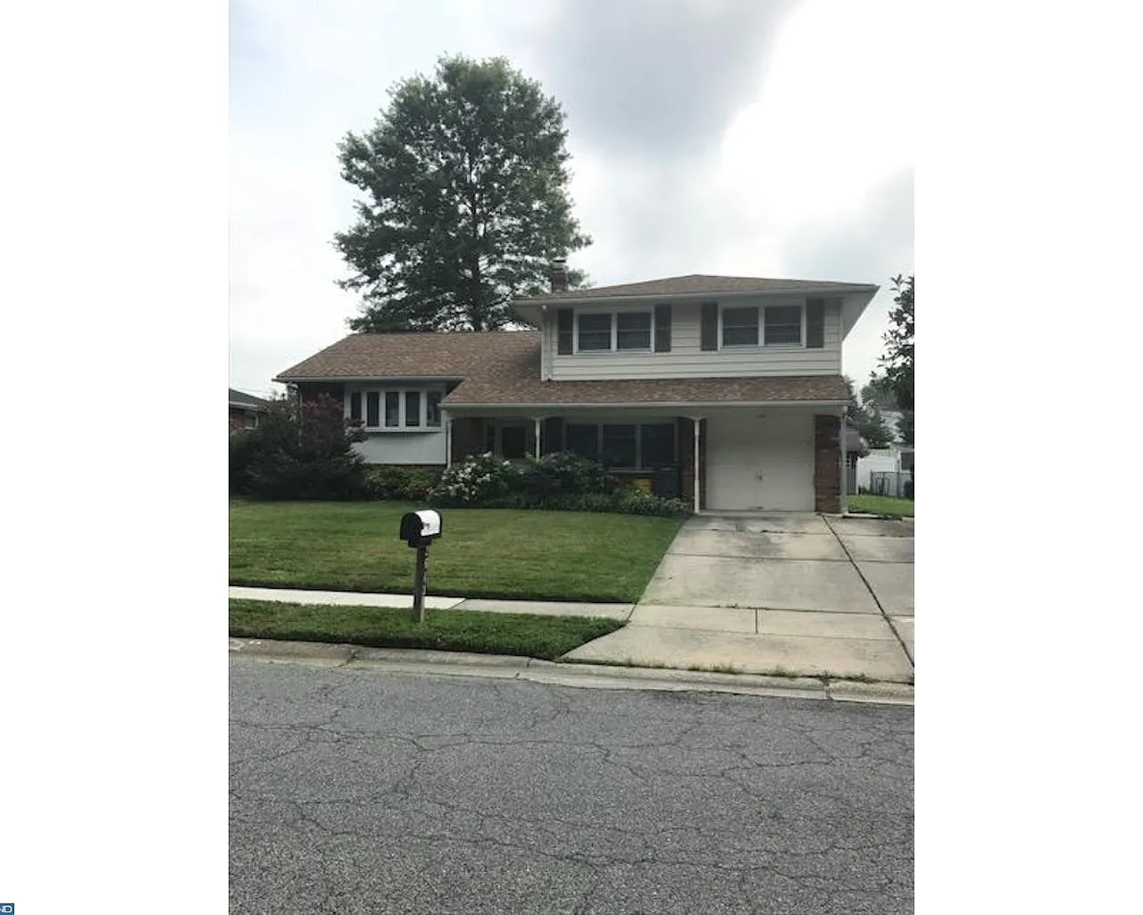 2643 Whitman Dr photo 1
