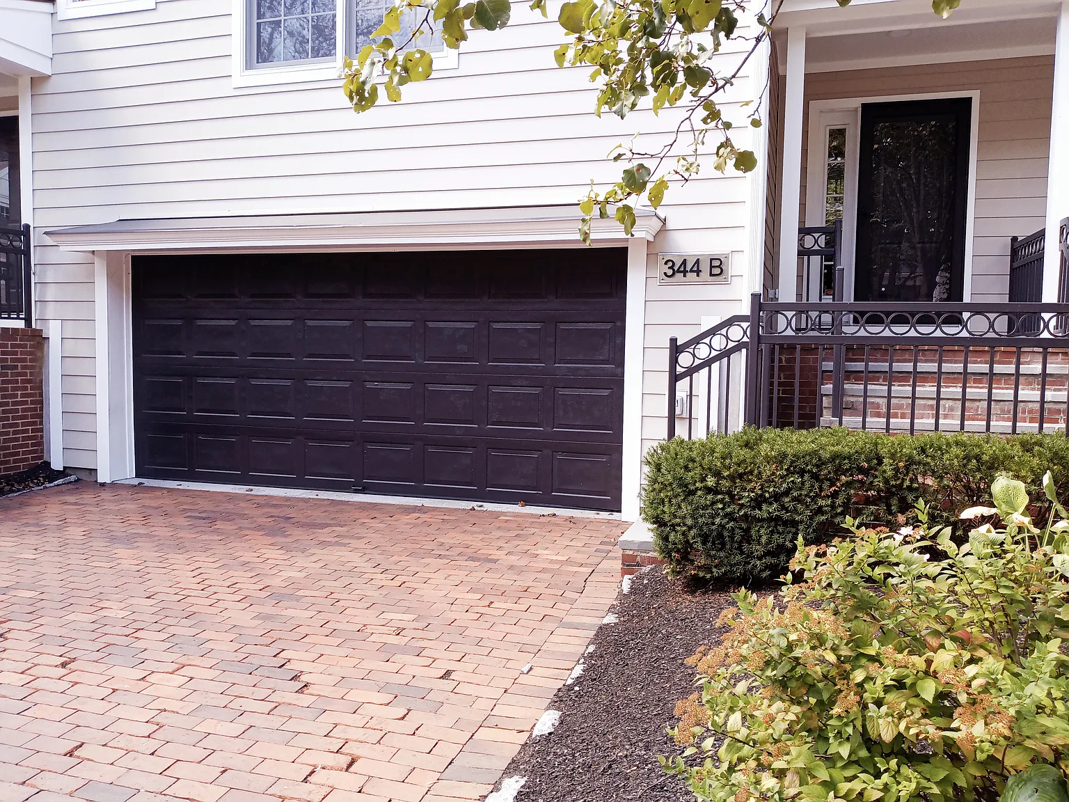 4 bed, 3.5 bath, 2670 sqft, $7,500 — Photo 2