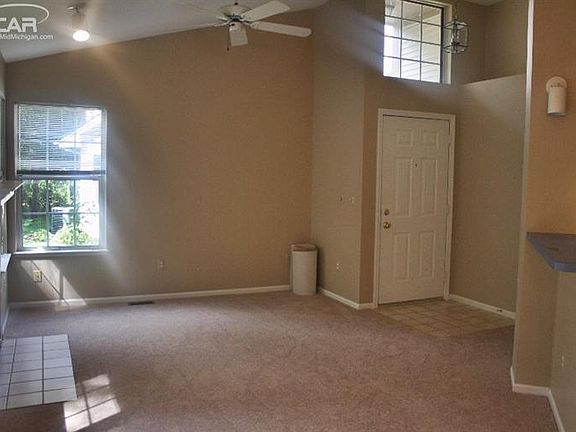 4th image of 850 Whisperwood Trl