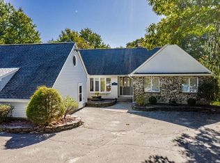 30 Mountain Acres Rd, Montgomery, MA 01085