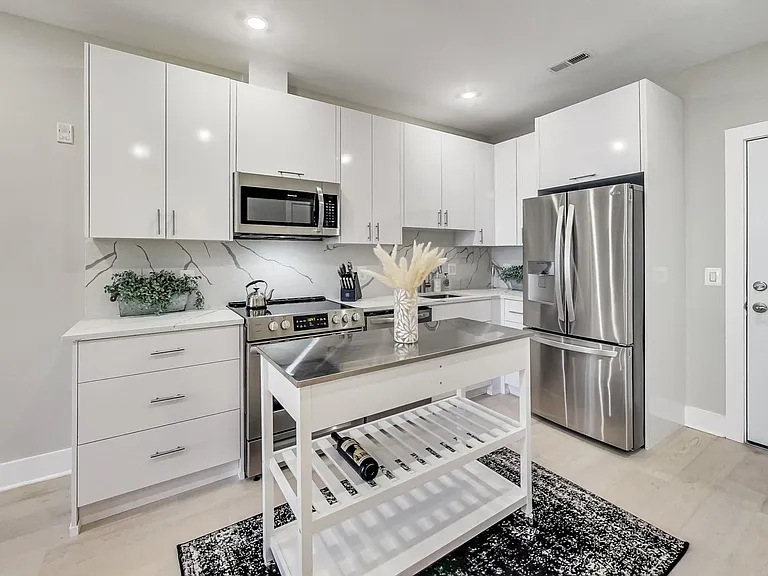 1638 K St NE #302 — Photo 9