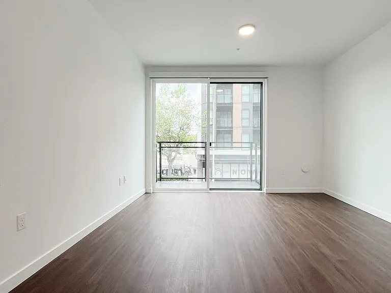 Spur Apartments — Photo 102