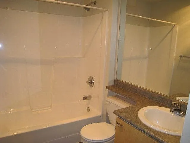 425 Vine St #611 — Photo 10
