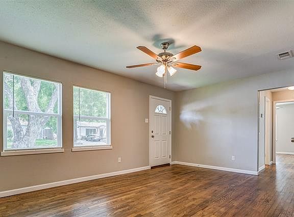 2nd image of 2428 W 6th St