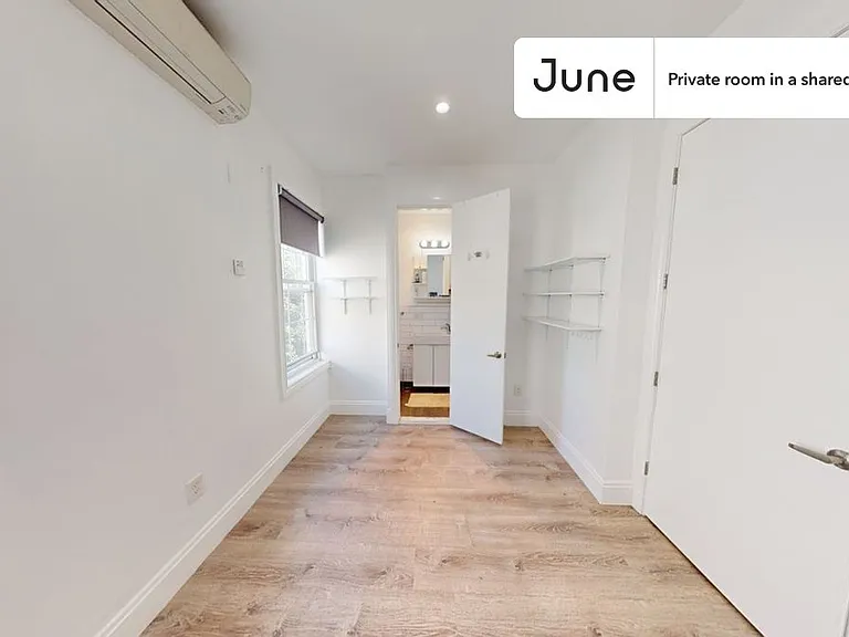 39A Broome St #B — Photo 3