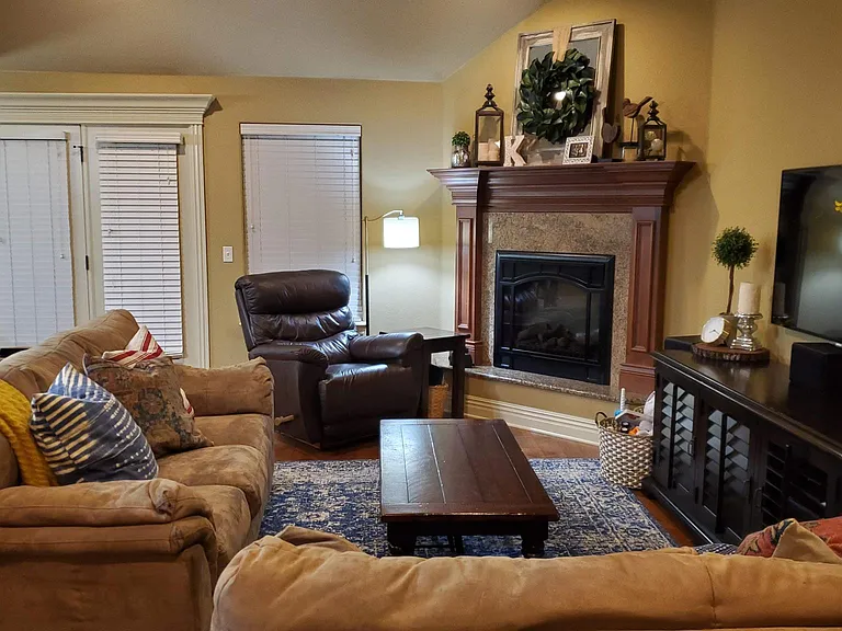 3827 E Embry Dr — Photo 6