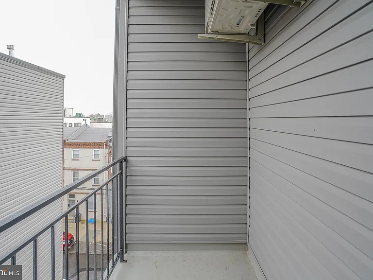 1503 N Front St #6 — Photo 15