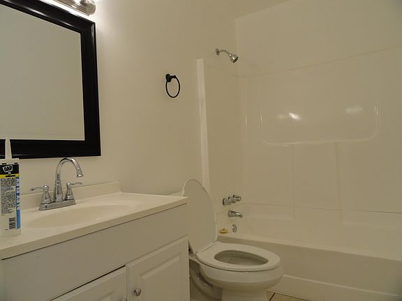 5th image of 1655 Darren Cir