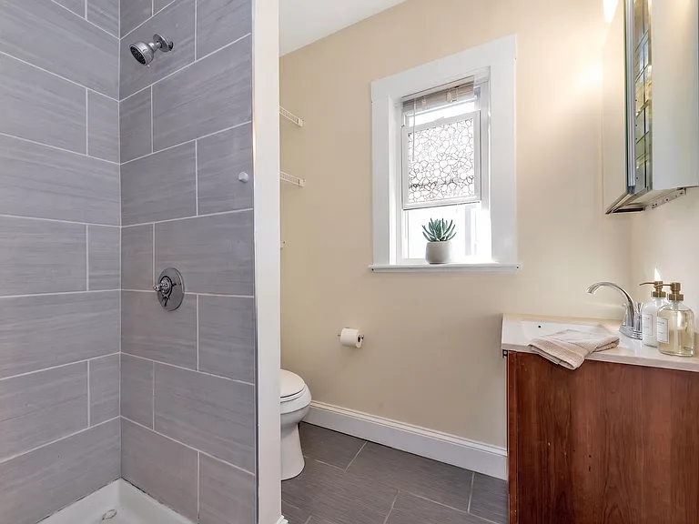 299-301 Alewife Brook Pkwy #3 — Photo 7