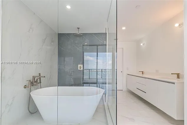 700 NE 24th St #5405 — Photo 12