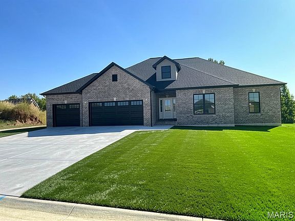 2nd image of 208 Donna Ct