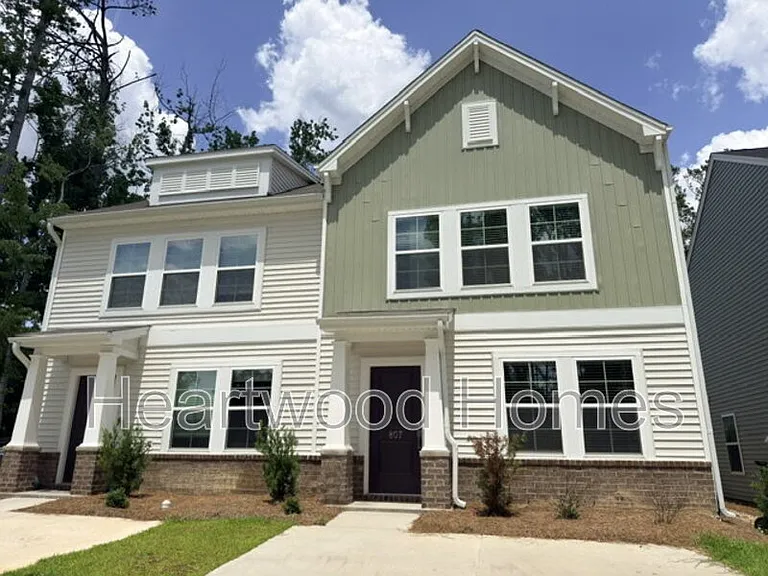 807 Coburg Ln — Photo 43