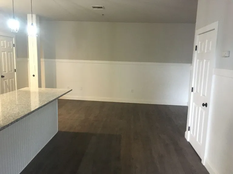 238 N George St #306 — Photo 8