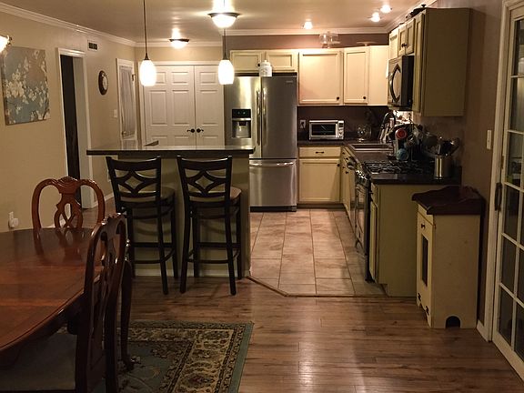 kitchen/dining