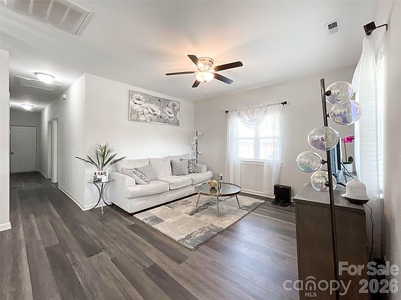 3rd image of 216 Winget Cir