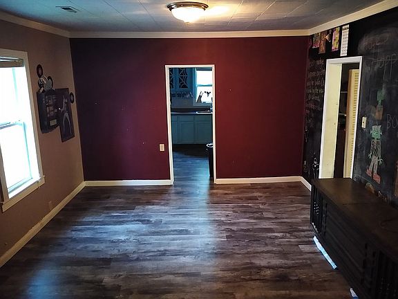 3rd image of 532 Taylor Ave