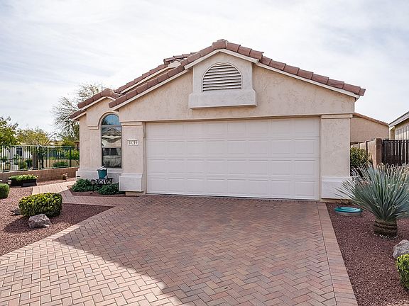 3rd image of 18219 W Buena Vista Dr