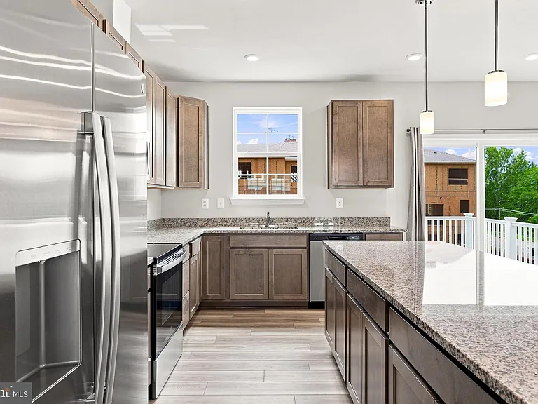 394 Seeback Dr — Photo 12